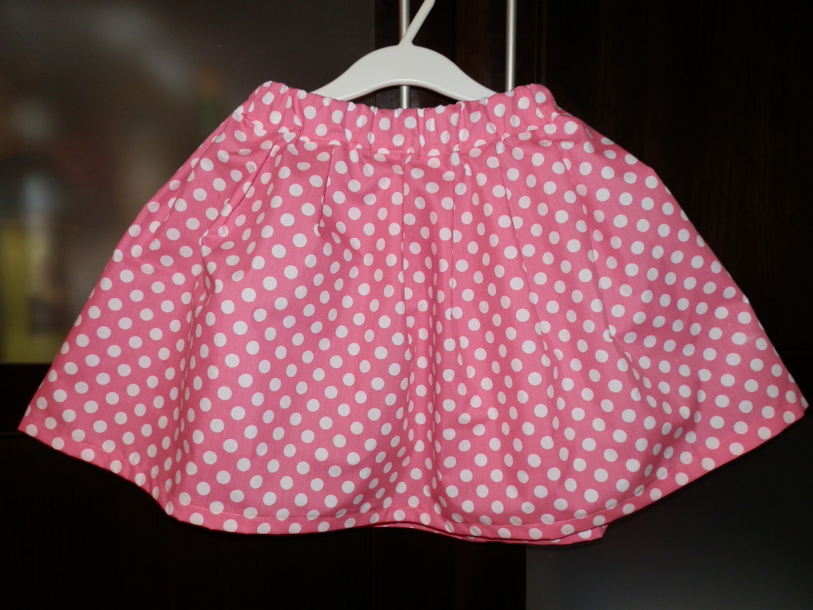 roja de tallo verde: Falda Minnie