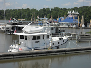 Demopolis Yacht Basin. The tug in the right rear is fueling.  Many many gallons!