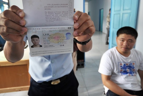Imigrasi Makassar Usir WNA China Ke Negaranya