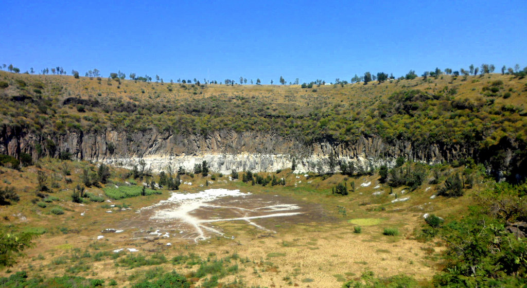 El Bable Los volcanes de Valle de Santiago y su desecación a