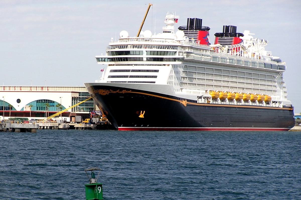 SHIPWallpaperGallery Disney Fantasy Cruise Ship Wallpaper