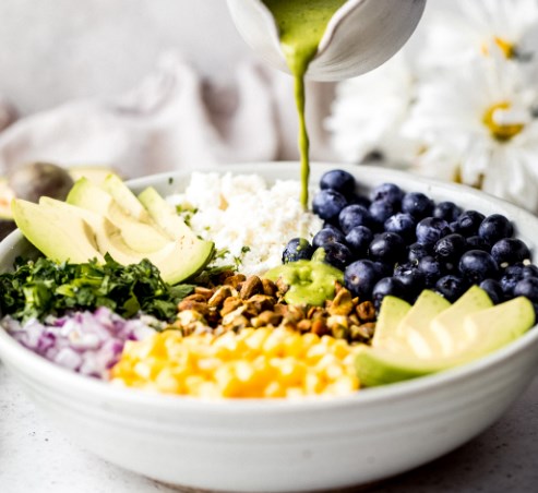 Avocado Blueberry Quinoa Salad #vegetarian #healthy