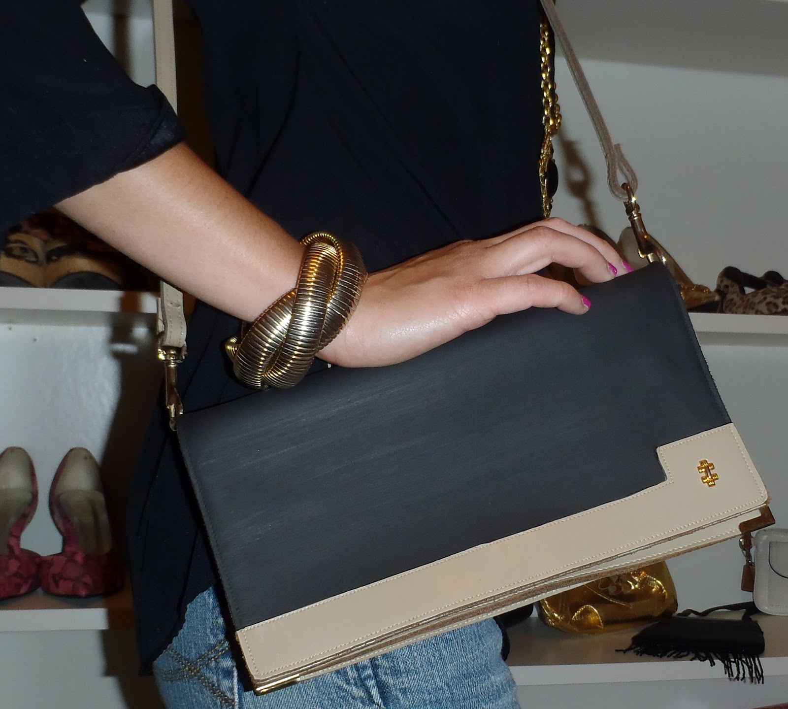 Refashion Co-op: How to Paint Leather (Purse Upcycle)