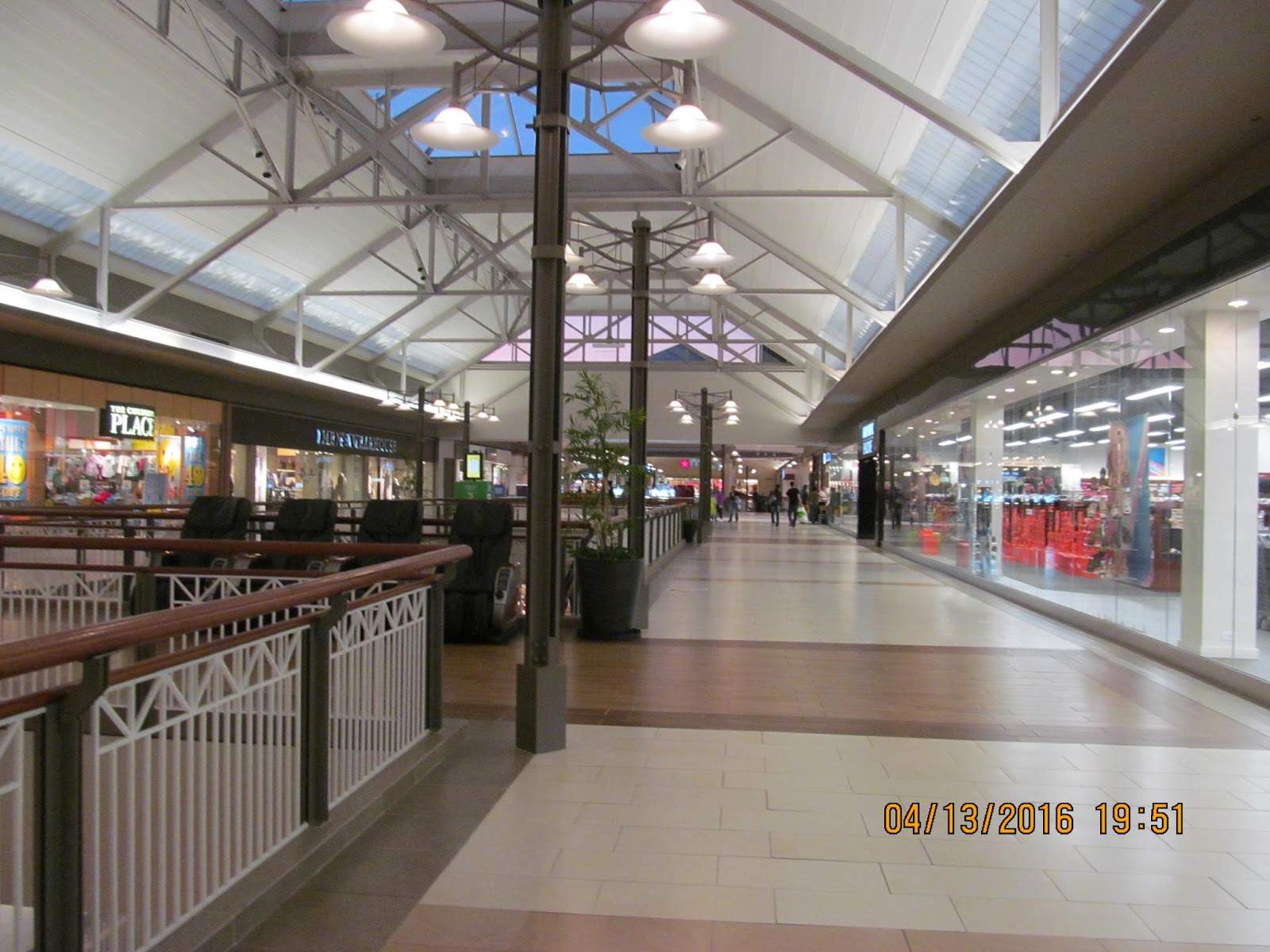 Trip to the Mall: Mid Rivers Mall- St. Peters, Missouri