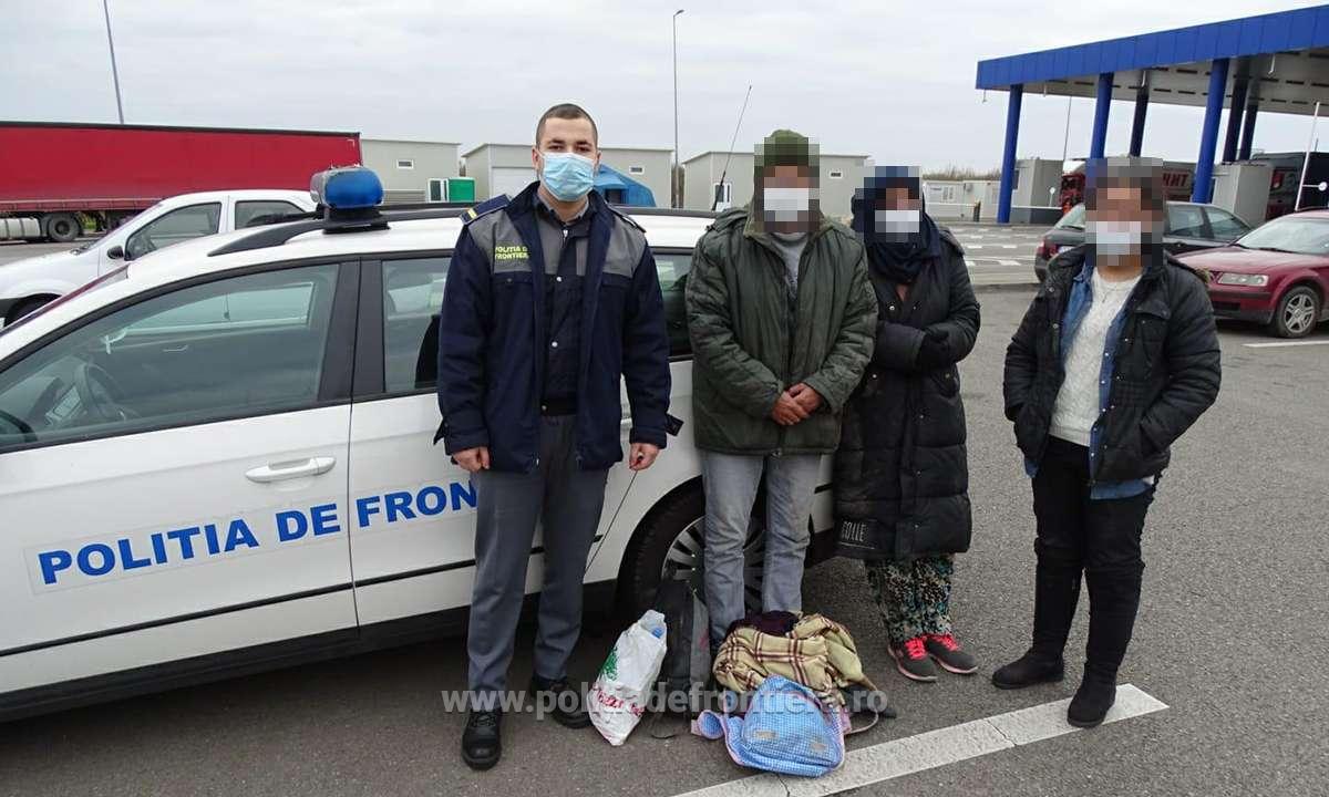 Cetățeni marocani și afgani, ascunși pe șasiul unor autovehicule, depistaţi la P.T.F. Calafat