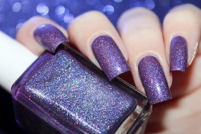 Swatch of the nail polish "Beauty Queen" from Glam Polish