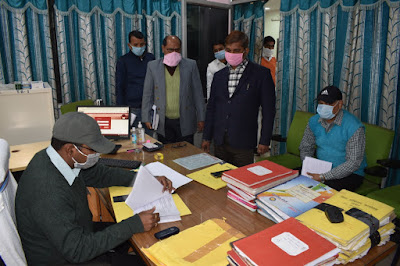 डीएम ने की कोषागार का औचक निरीक्षण, AnjNewsMedia, DM Inspected Treasury