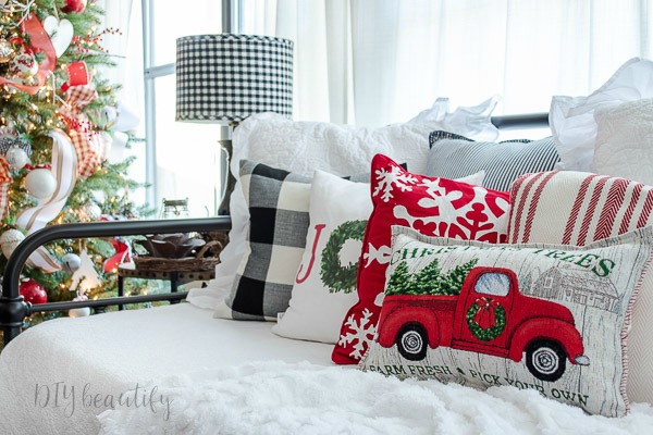 DIY Plaid Christmas Pillows - A Wonderful Thought