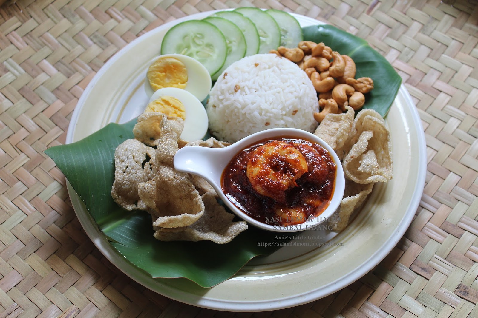 Amie S Little Kitchen Nasi Lemak Halba Dengan Sambal Udang