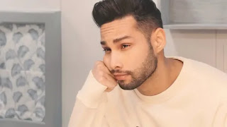 Siddhant Chaturvedi siddhant-chaturvedi-tests-positive-for-covid-19-actor-says-i-am-feeling-fine