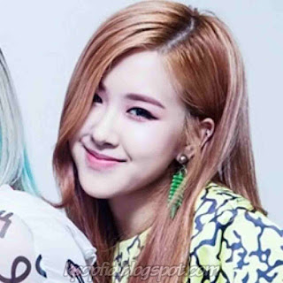 Foto Roseanne Park BlackPink Terbaru saat ini Foto Roseanne Park BlackPink Terbaru saat ini