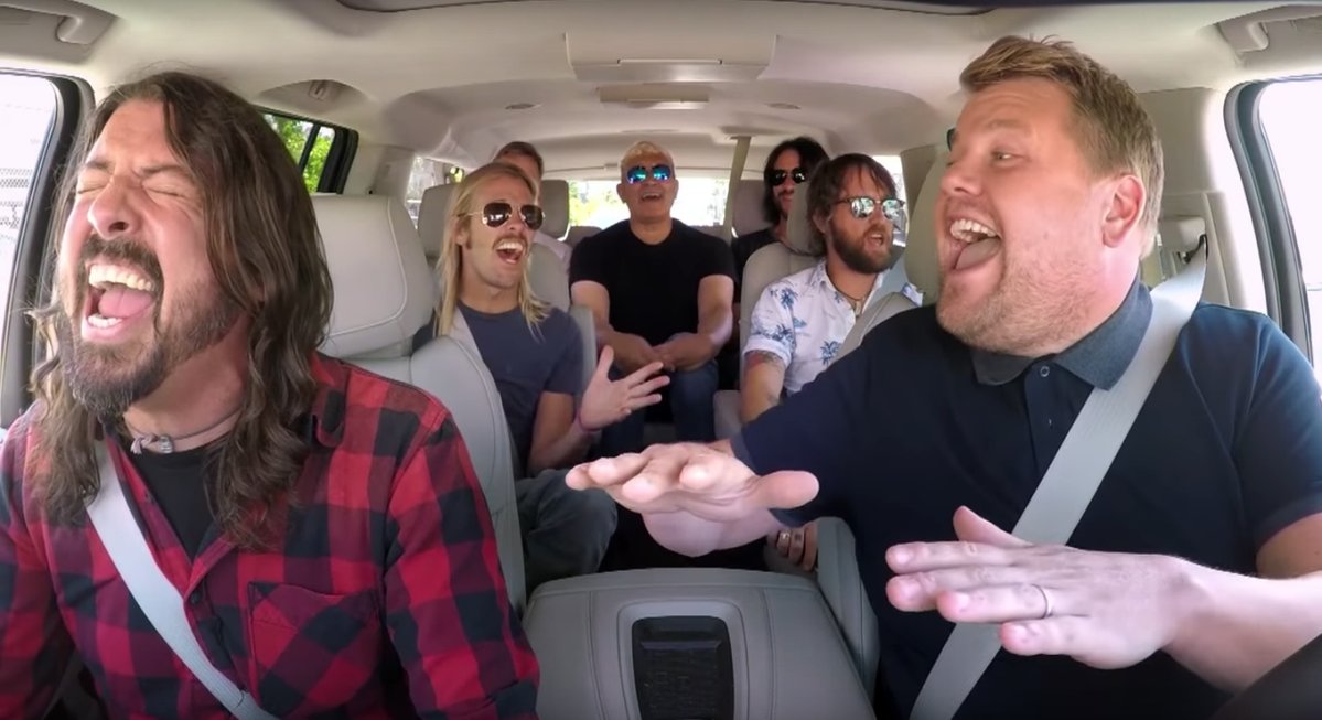 Foo Fighters incredibili al Carpool Karaoke: video virale nei Social
