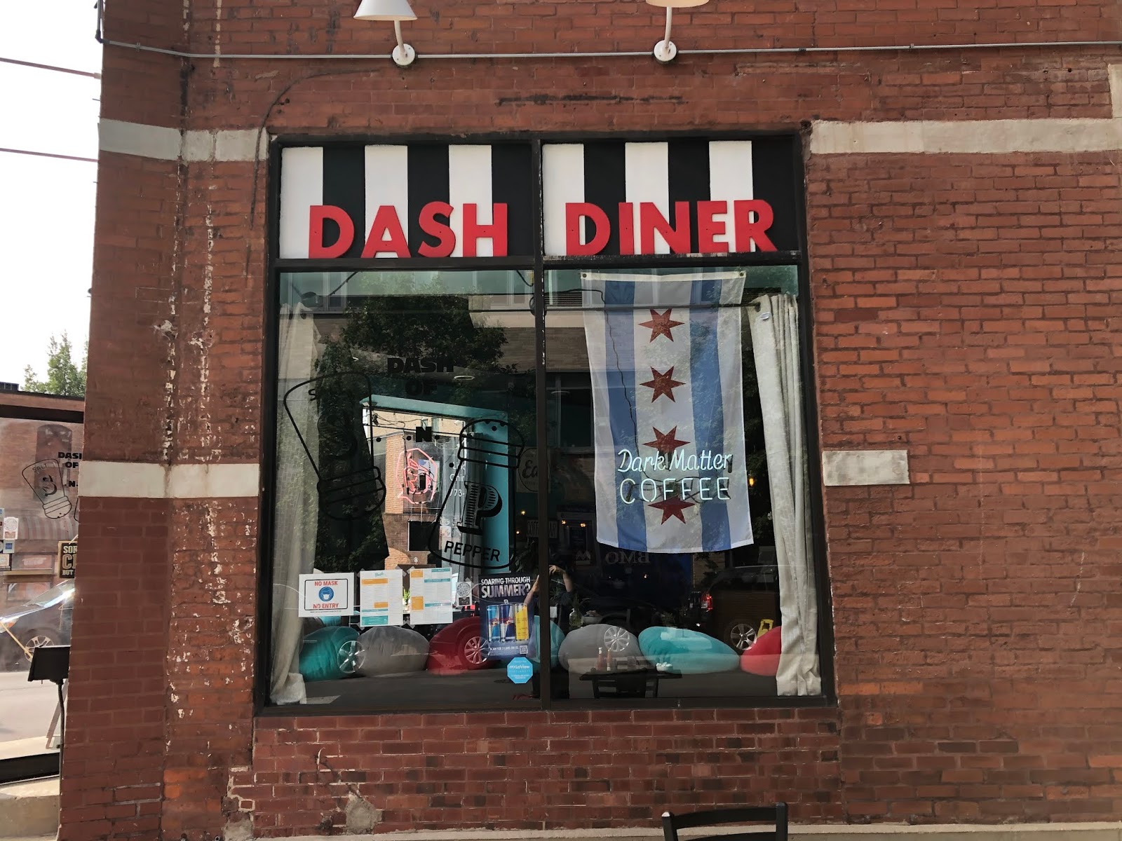 Smokin' Chokin' and Chowing with the King Dash of Salt and Pepper Diner