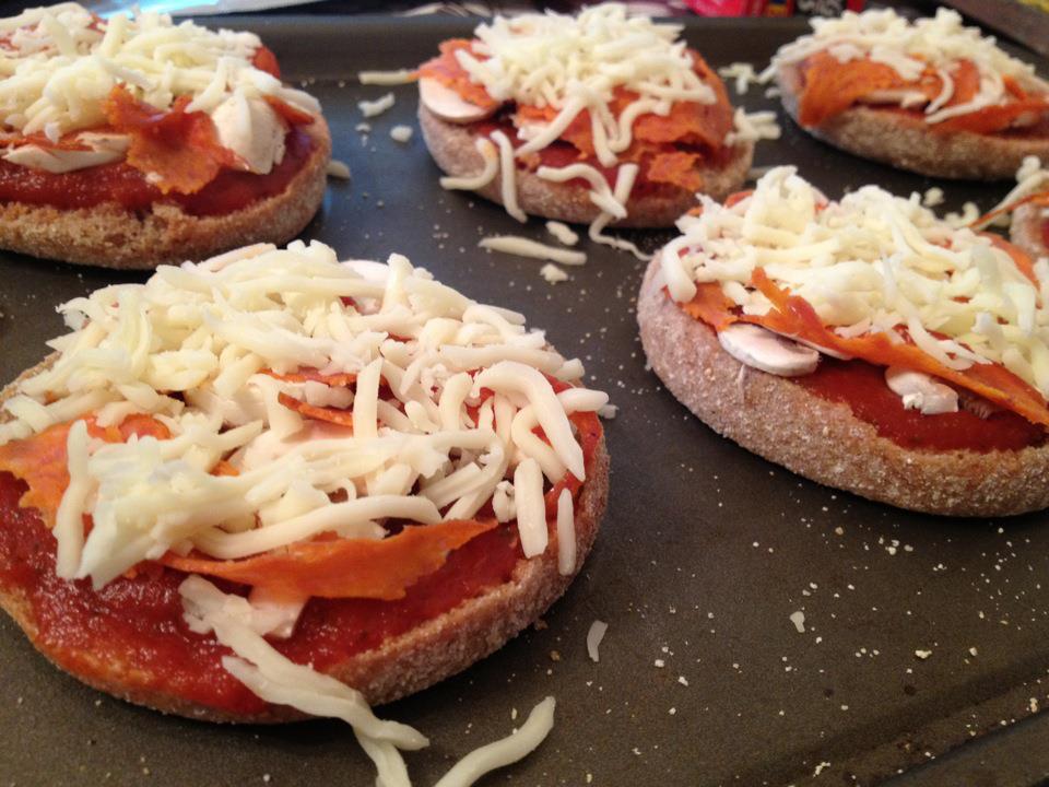 Healthy Living by Lauren Whole wheat english muffin pizzas!