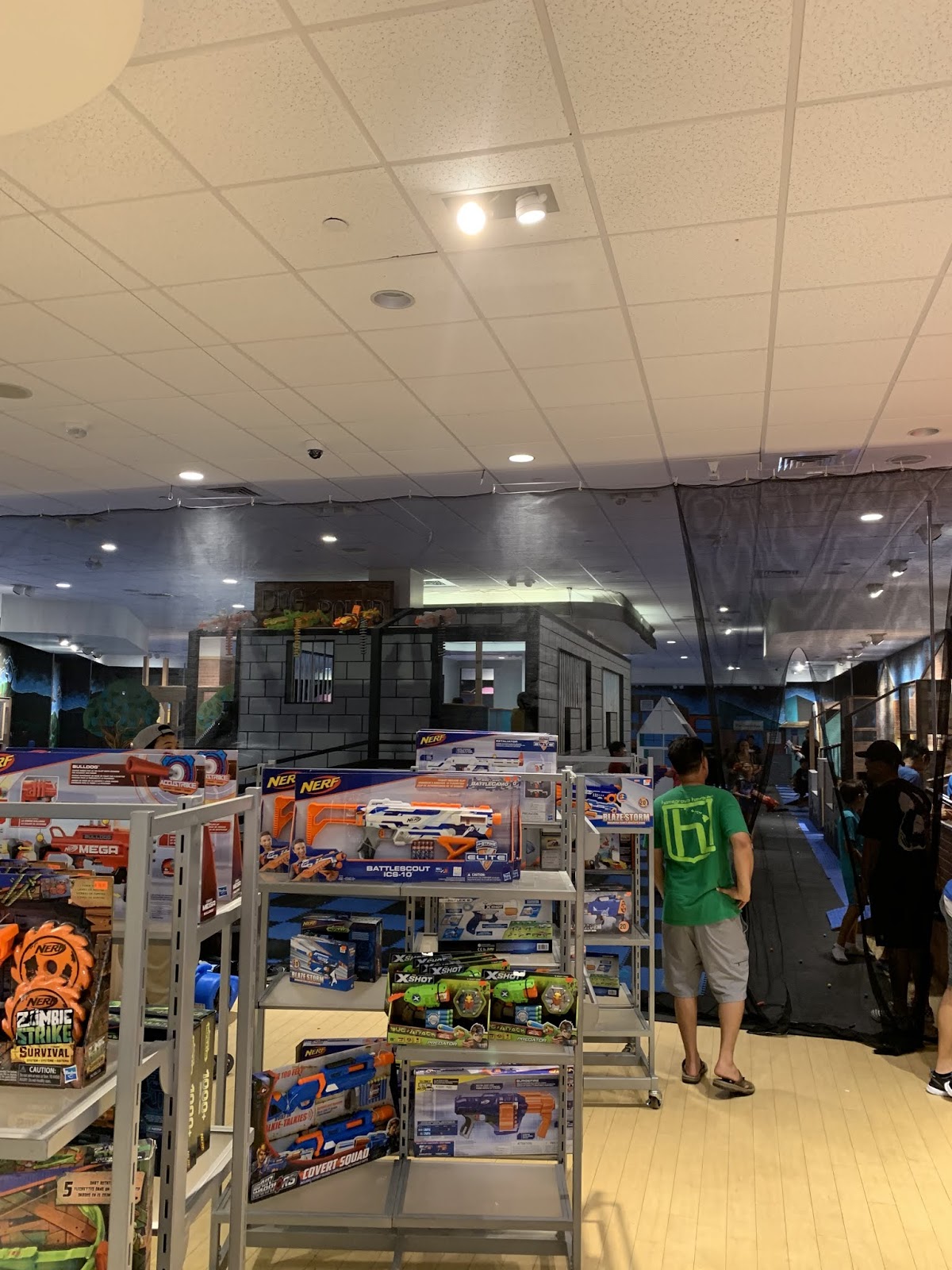 Hawaii Mom Blog Pups of War Pearlridge