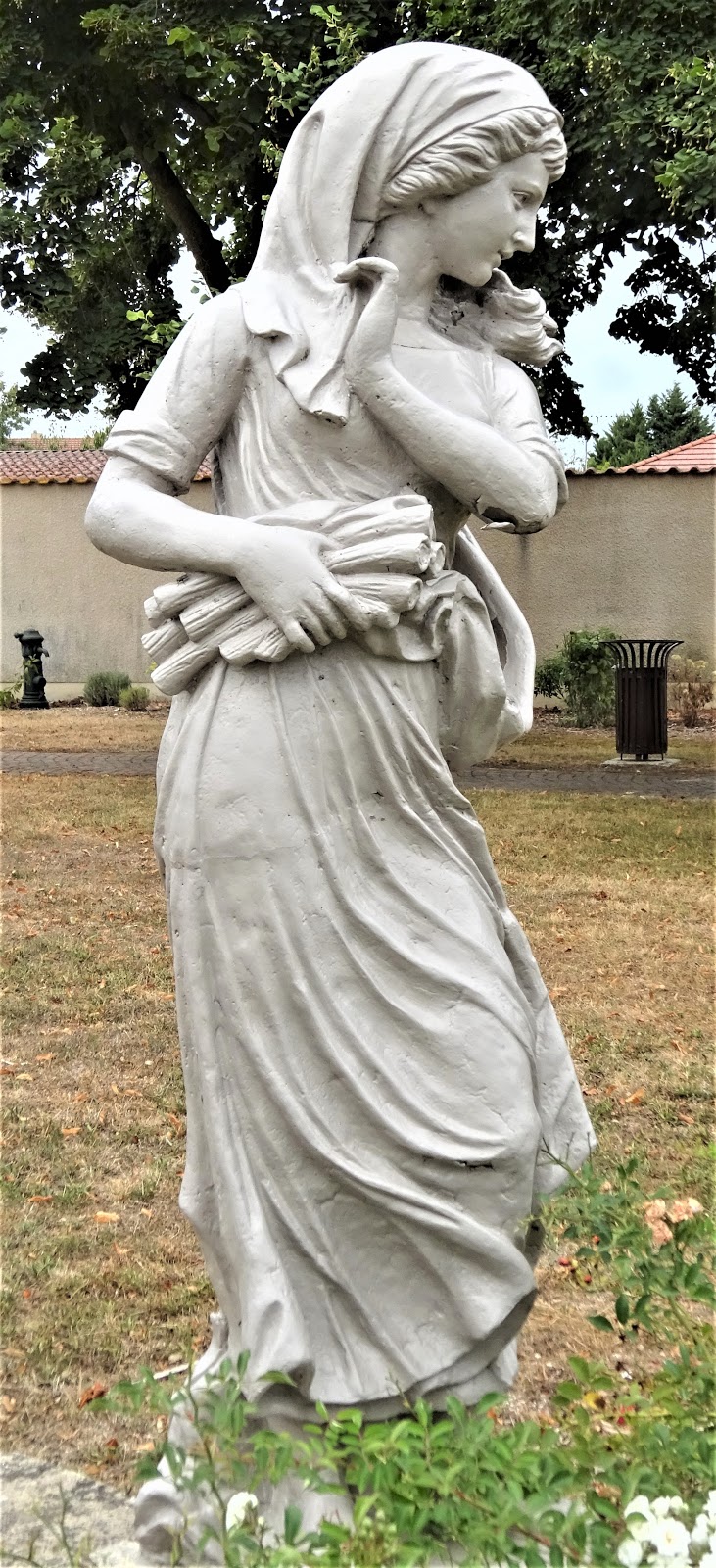 Dr Tony Shaw MarieAngélique le Blanc in Songy, Marne (51)