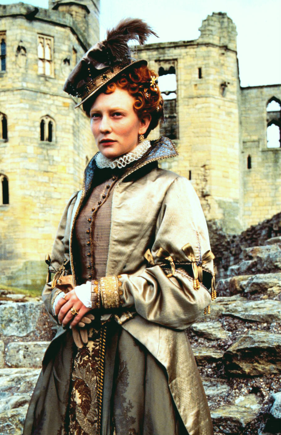 Cate Blanchett as Queen Elizabeth I in Elizabeth (1998). | Outfits in