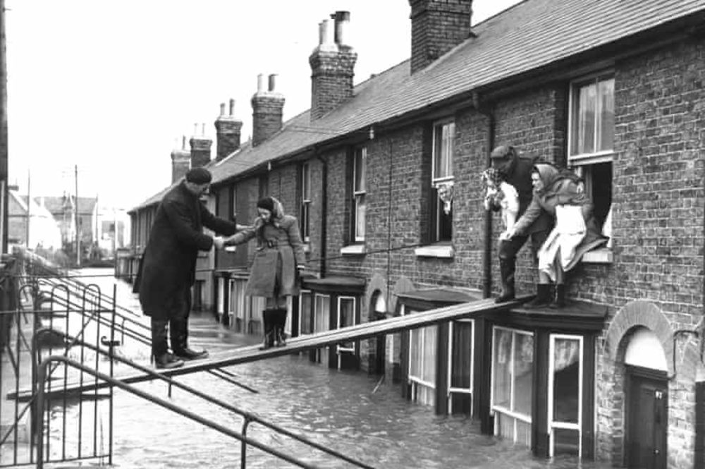 Historic Photographs From 1928 Thames Flood Vintage News Daily