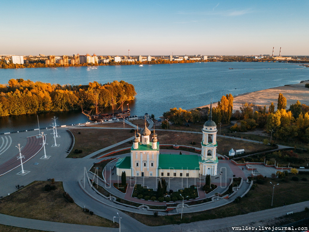 Тихо пропеллером шурша летит крыша не спеша. Подборка фото Воронежа с летающей крыши общем, приходится, прошу, прощения, задницей, ценит, никто, этого, незаметно, максимально, действовать, дроном, рисковать, владельцы, порой, кадров, интересных, формате, таком, кидать