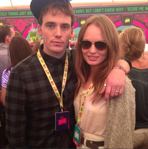 Foto Sam Claflin en el V Festival, hoy 17/08 Real or not real News