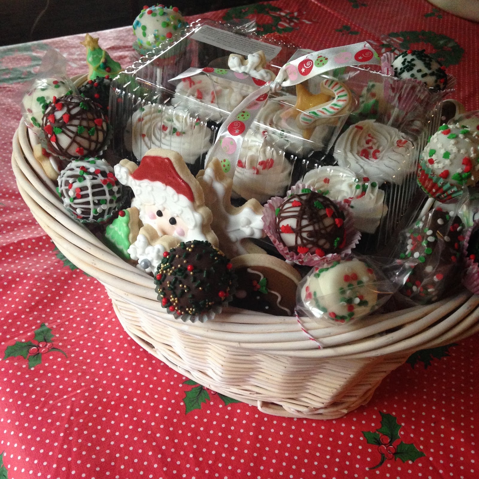 Country Cupboard Cakes: Christmas Cookies