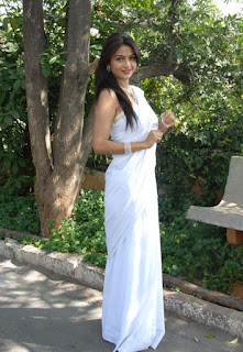Telugu Actress Kumkum in White Saree at Eduruleni Alexander Movie Launch