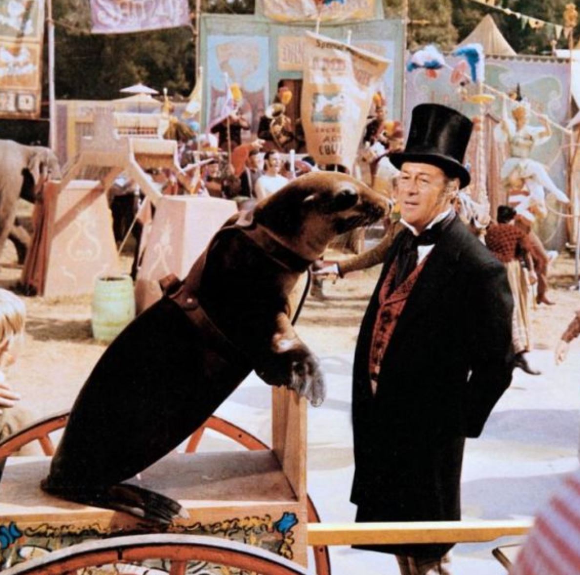 доктор дулиттл 1967. удивительное путешествие доктора дулиттла попугай. рекс харрисон целуются. капитан дулиттл фильм. рекс 1967.