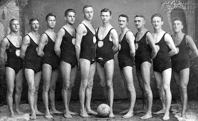Water Polo legends: 1920: The team of Buchholzer Schwimmverein