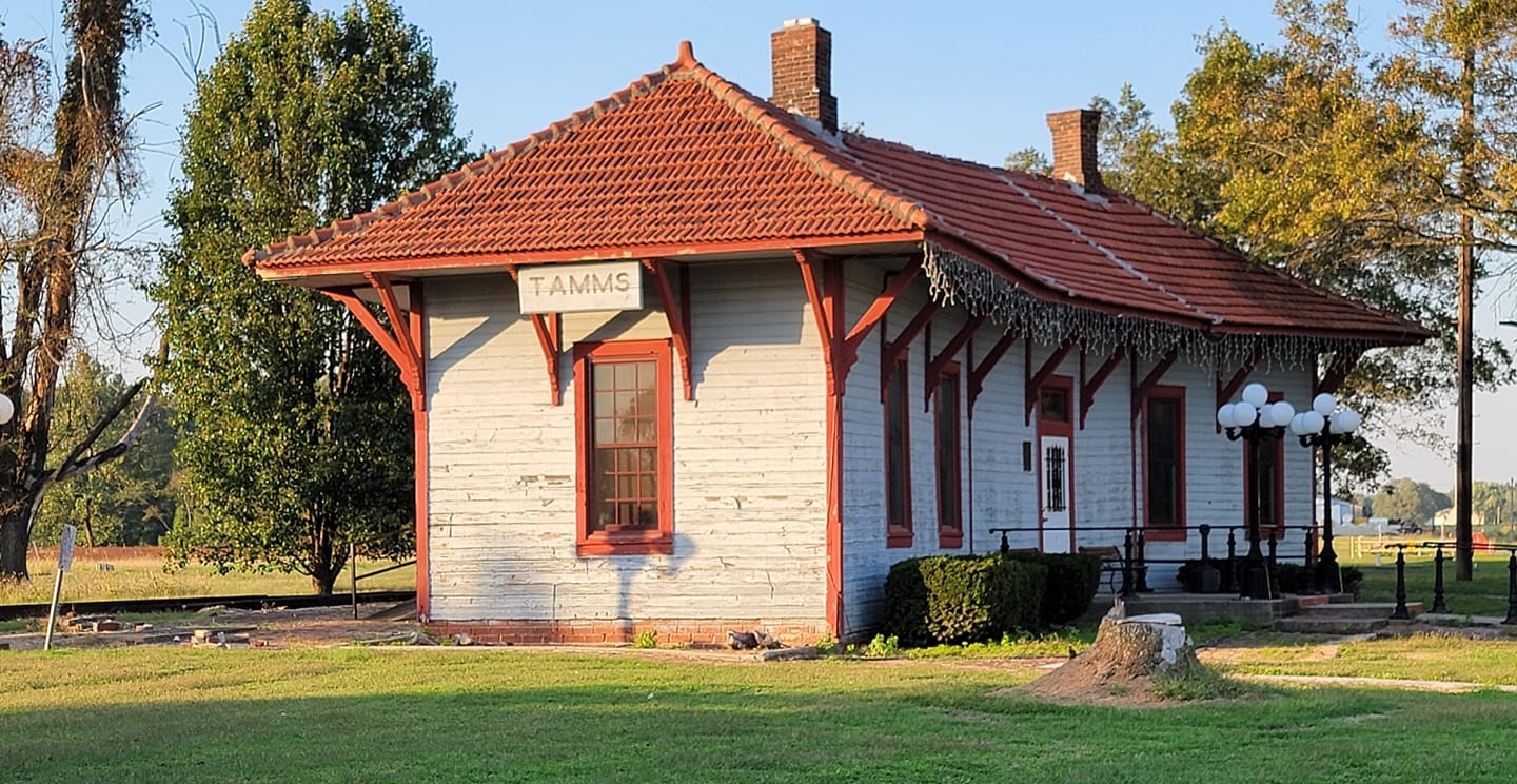 Towns and Nature Tamms, IL C&EI+GM&O Depot and GM&O Railyard