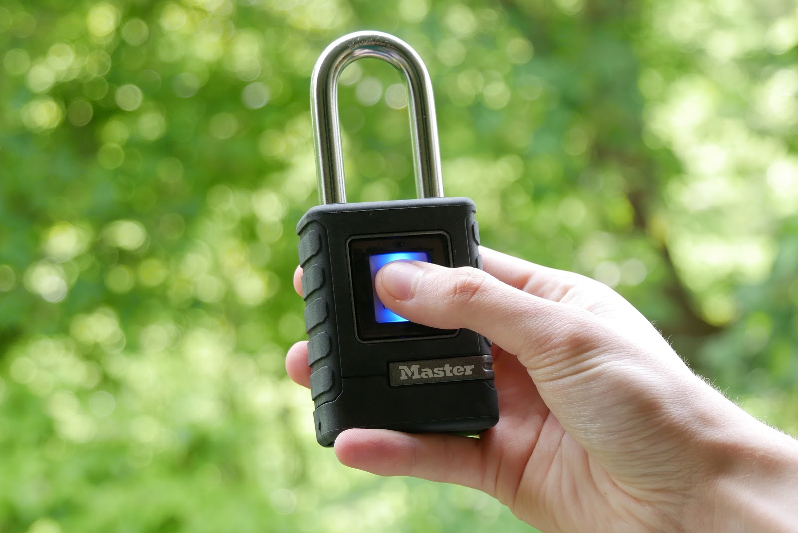 Test Cadenas Biometrique Master Lock Votre Doigt Devient La Cle Test Cadenas Biometrique Master Lock Votre Doigt Devient La Cle