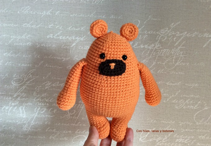 Con hilos, lanas y botones: Ositos Abracitos (Mr. Hugs de MiTxokoCraft)