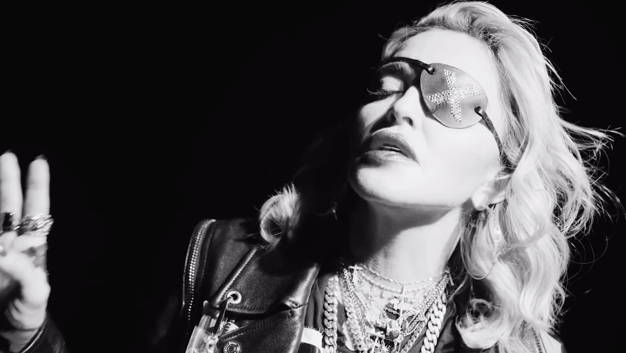 мадонна 2021г. Madonna god control. Madonna 2021 клип. мадонна клипы слушать. мадонна фото из клипов.