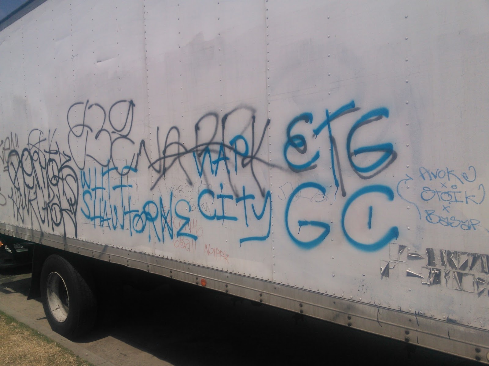 crip gangs graffiti Eight third gangster crip ( ETGC , 83 street )