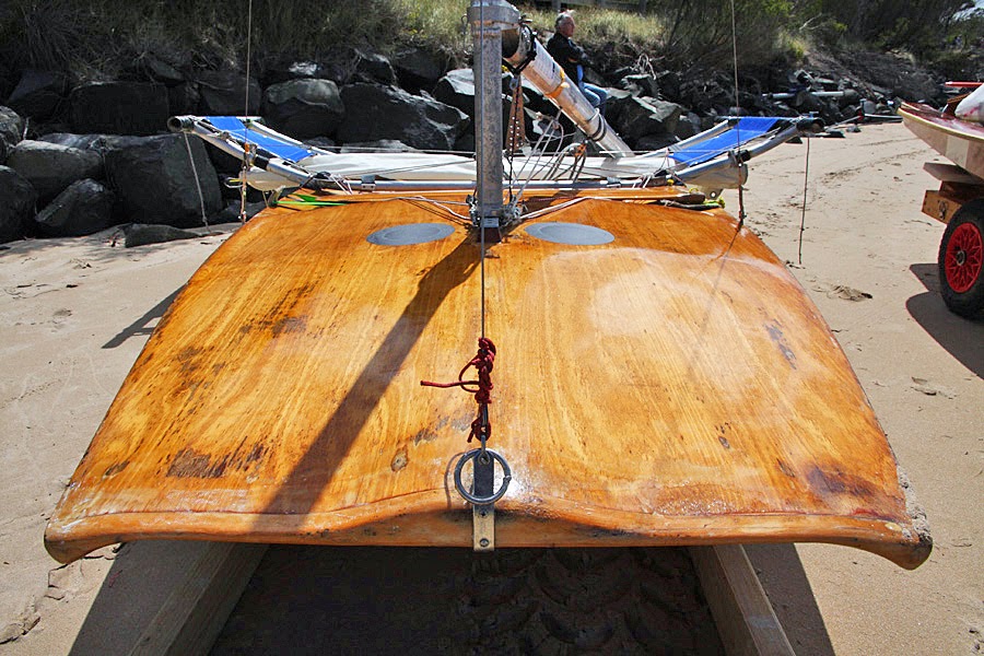 The VeeJay has a bigger brother, the double plank 14' Skate dinghy 