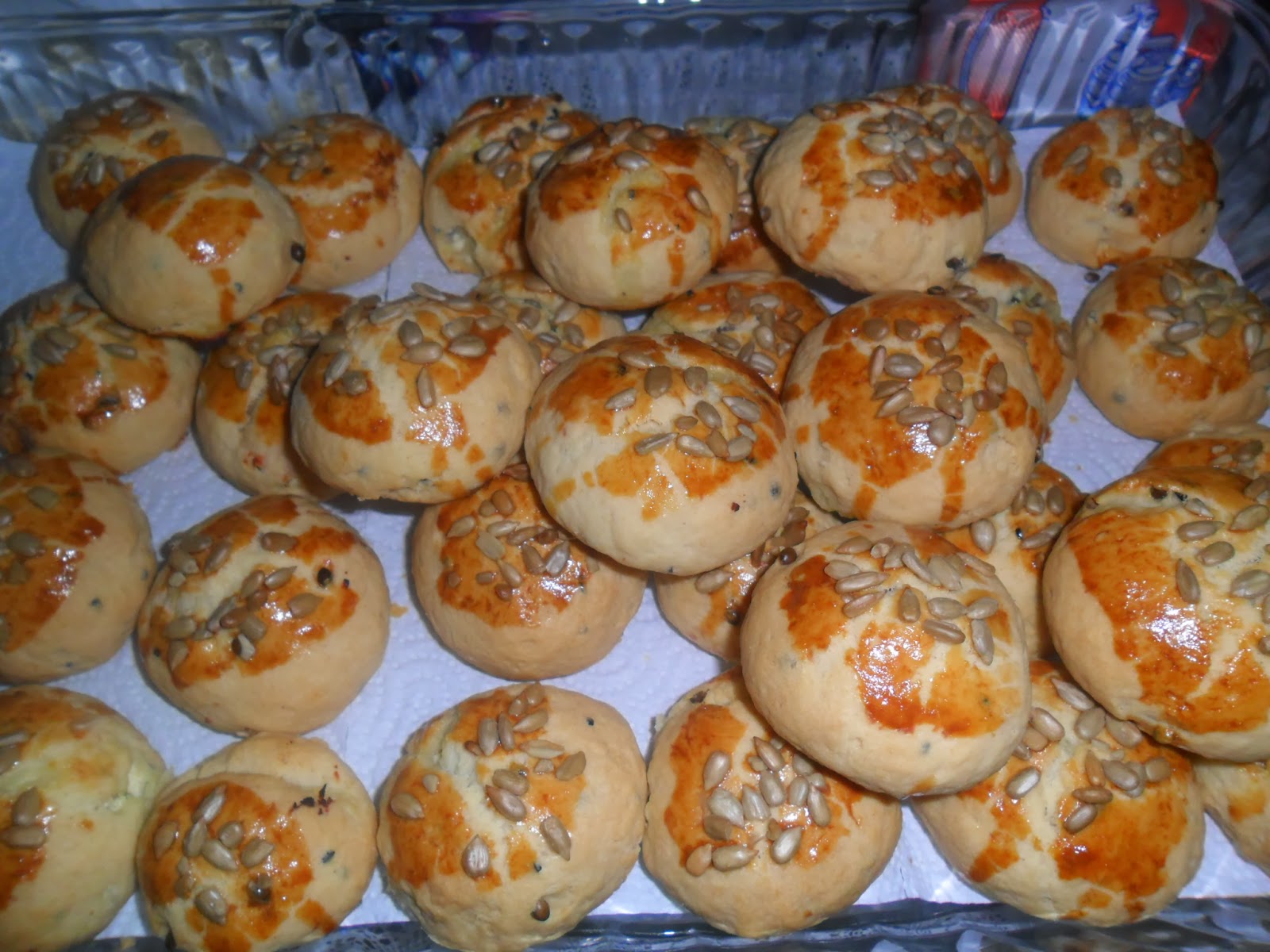 AY ÇEKIRDEKLI PEYNIRLI TUZLU KURABIYE Resimli Yemek