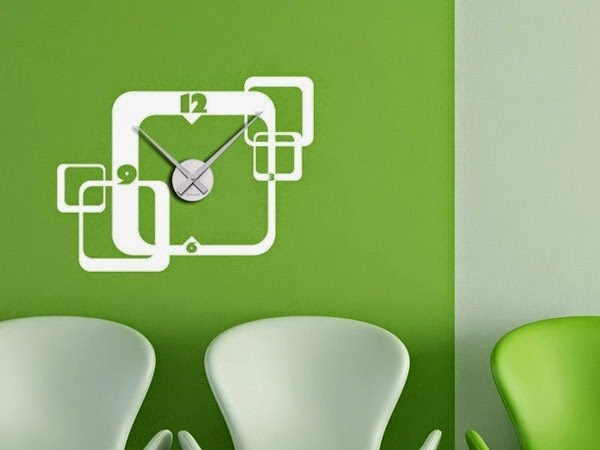 Unusual Wall Clock for Contemporary Room Design