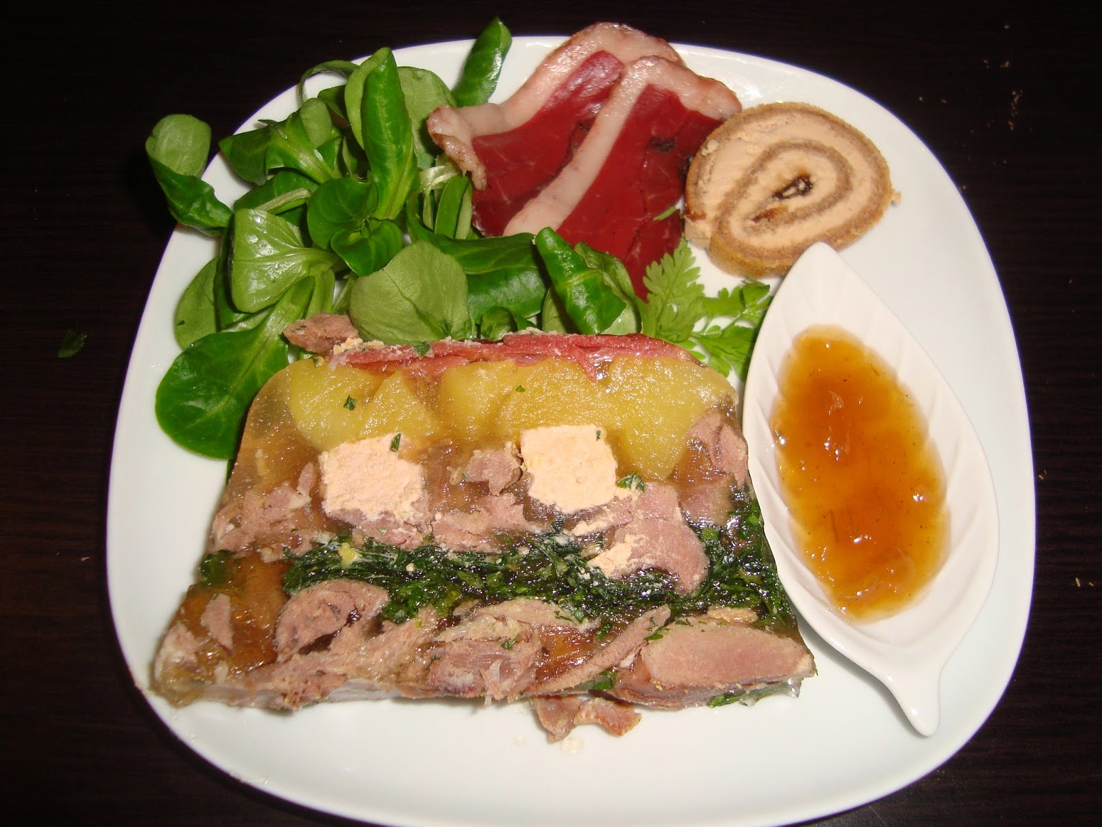 Bienvenue dans ma cuisine Terrine de canard confit et foie gras en gelée