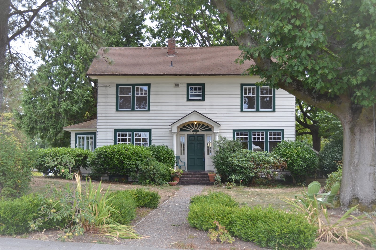 Classic Seattle 1914 Colonial. Practically Untouched Maple Leaf Home