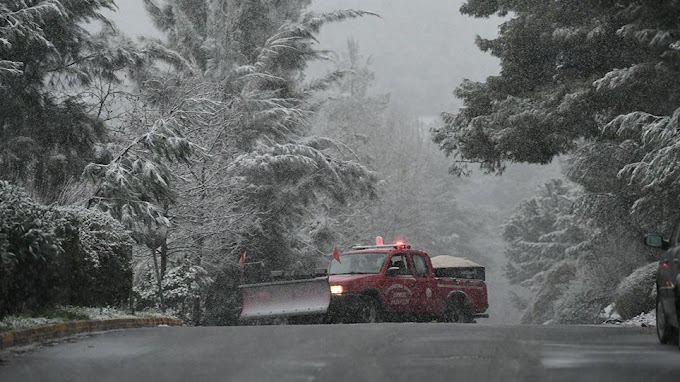  Στην Αττική η «Μήδεια» - Στα λευκά τα βόρεια - Κλειστή η εθνική από Καλυφτάκη μέχρι Λαμία