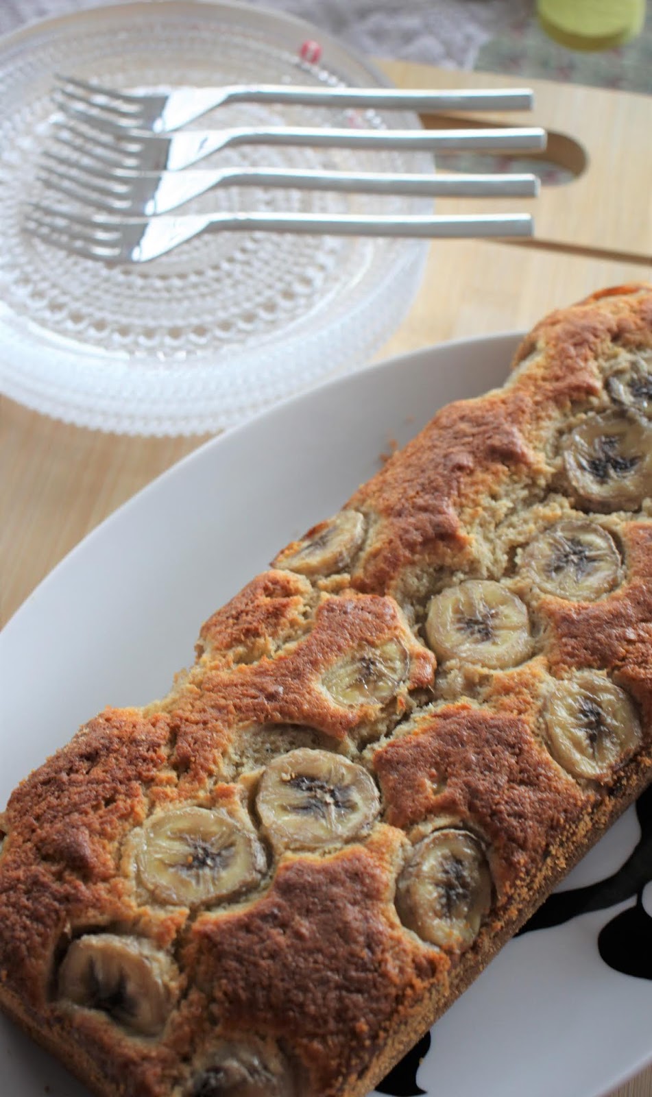 Koti Saksassa, sydän Suomessa Helppo banaanikakku