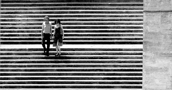 Commento Ho Sceso Dandoti Il Braccio Ho sceso dandoti il braccio: parafrasi, analisi, commento - Eugenio