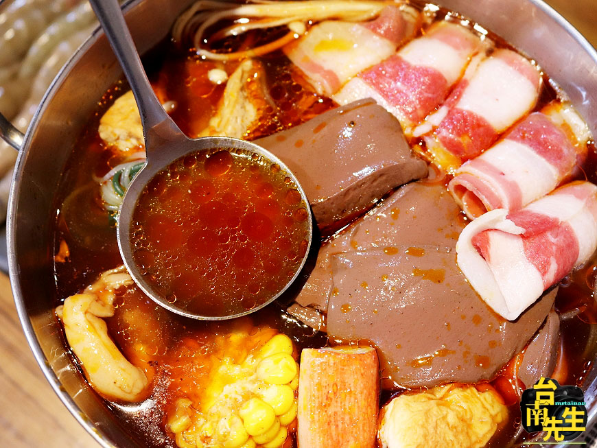 台南小火鍋/天然食材熬煮川味麻辣湯頭/肉燥飯、飲料吃到飽/限量供應產地直送海鮮食材/30隻白蝦超值佛心價只要199元/吃到痛風也甘願