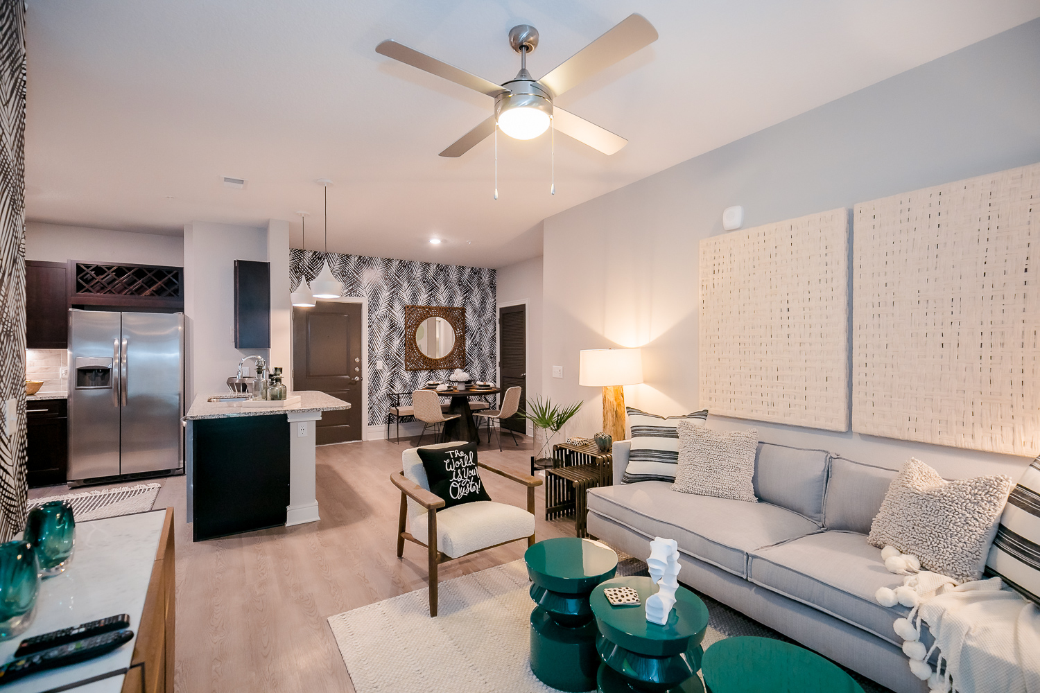 Alexa, play "New Apartment" by Ari Lennox