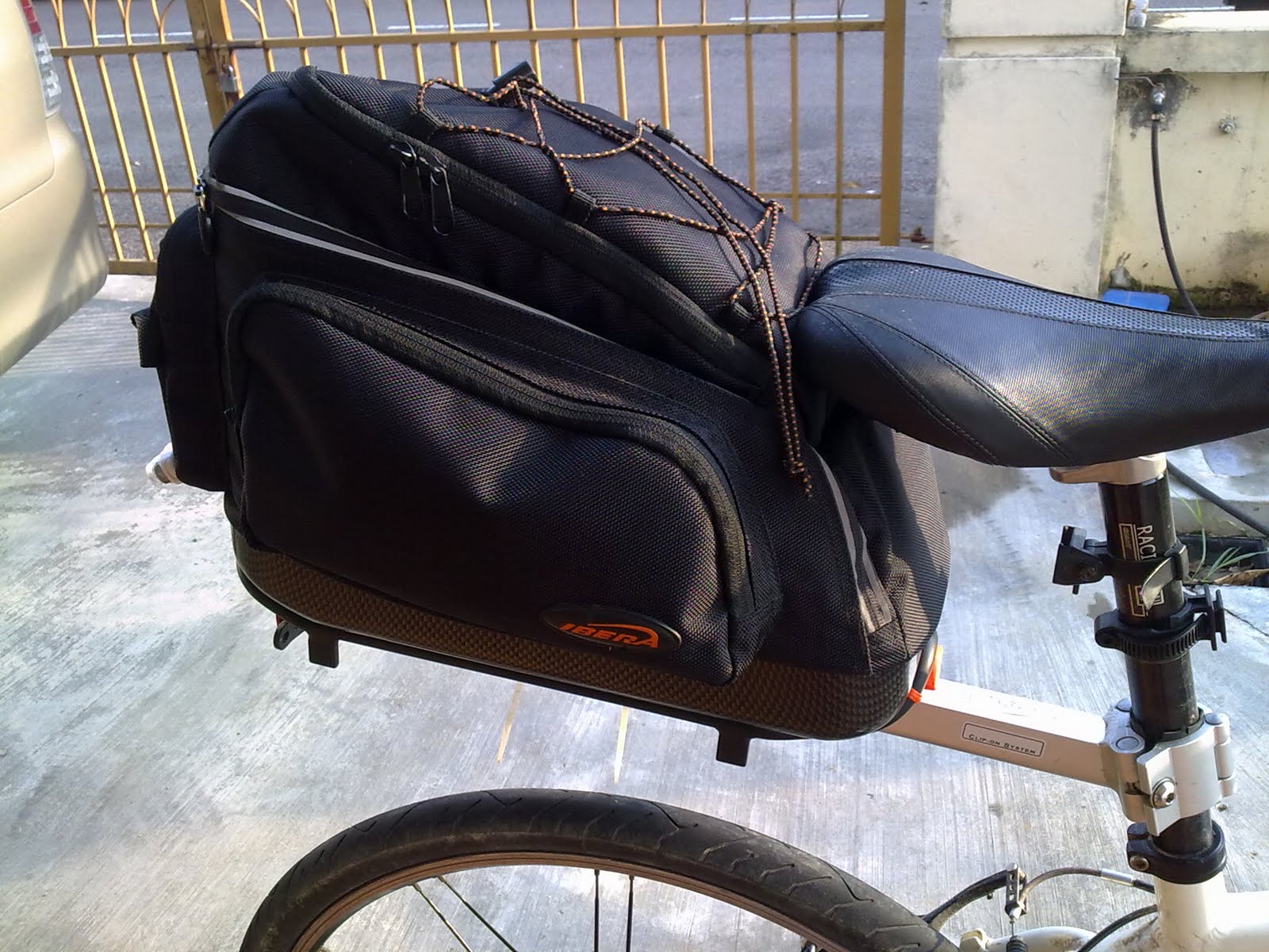 akmal's bike park: Review: Ibera beam rack with bag