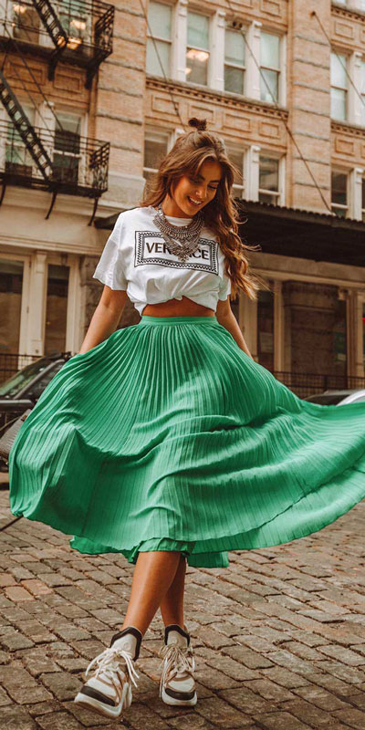 Capture everyone's attention with these latest summer looks. 27 Trending Summer Outfits by Stylish Instagram Influencers. Summer Styles via higiggle.com | skirt outfits | #summeroutfits #instagram #style #skirt