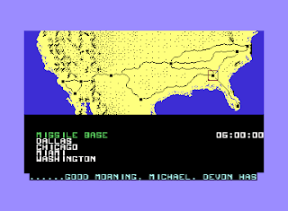Captura de pantalla de Knight Rider (El coche fantástico) para Commodore 64 muestra el mapa (Estados Unidos) y los lugares a los que podemos ir