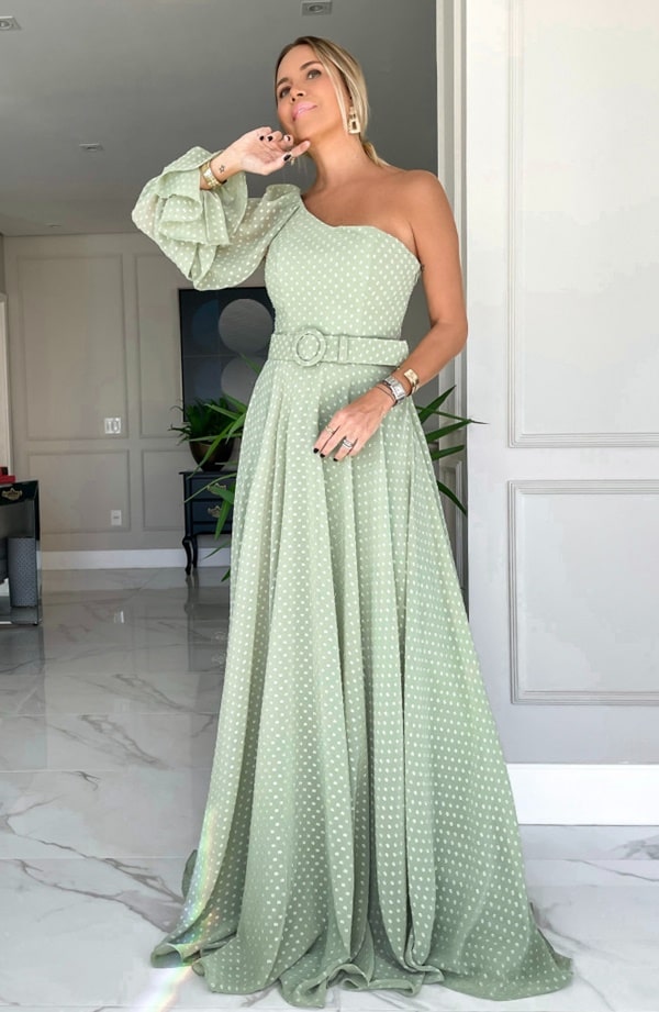 vestido longo verde menta em tule de poas
