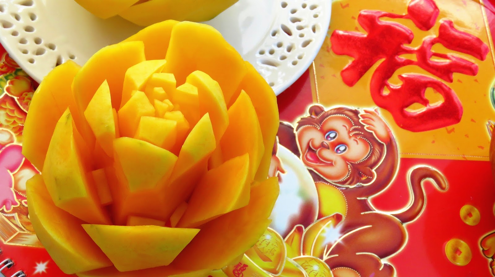 南瓜“凤凰”、萝卜“玫瑰”……蔬果巧变艺术品，果雕妙手竟如此惊艳