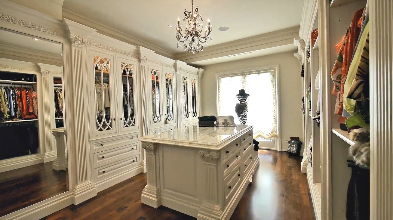 Luxury Mansion Interior Design Tour vs. 489 Lakeshore Road East, Oakville, ON - Sotheby's International Realty Canada