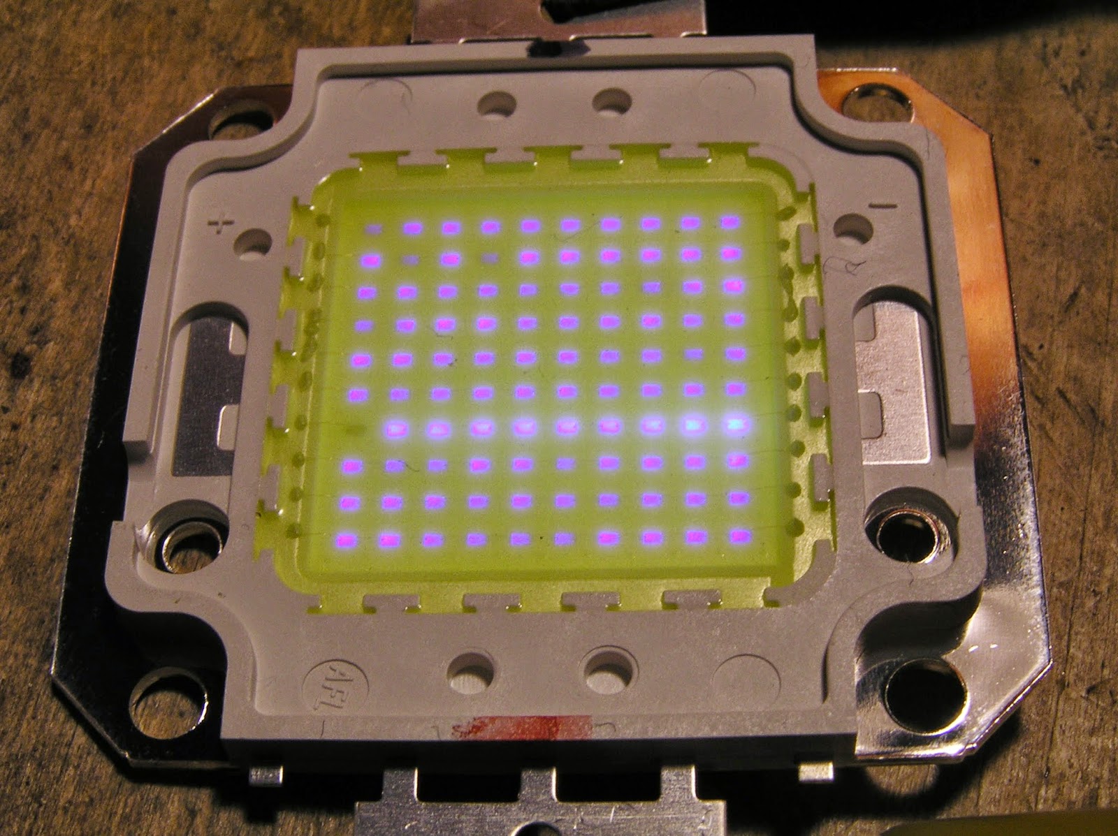 dreamlayers: Trying out a cheap Chinese 100W LED array